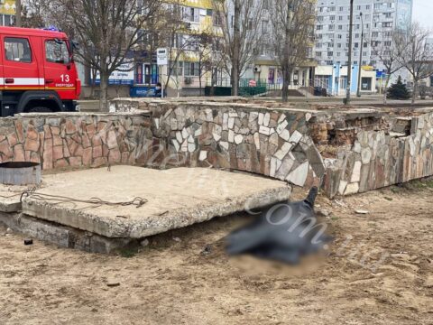 В Запорожской области нашли труп в коллекторе возле остановки (ФОТО)