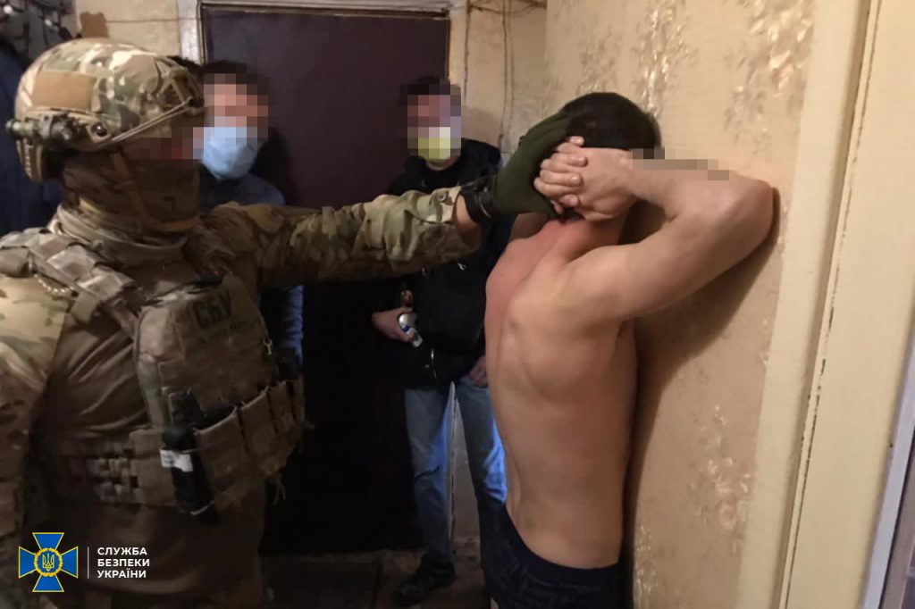 Наполняли «кассу» криминалитета через рэкет и разбой: СБУ разоблачила ОПГ в Запорожье (ФОТО)