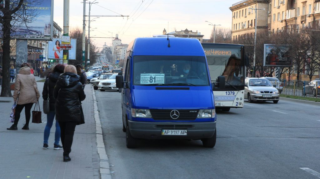 Нехватка транспорта: в Запорожье собирают подписи, чтобы решить проблему