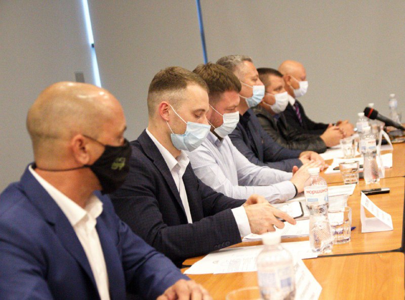 Мэр Энергодара и заммэра объявили войну коммунальщикам: их руководство созвало конференцию