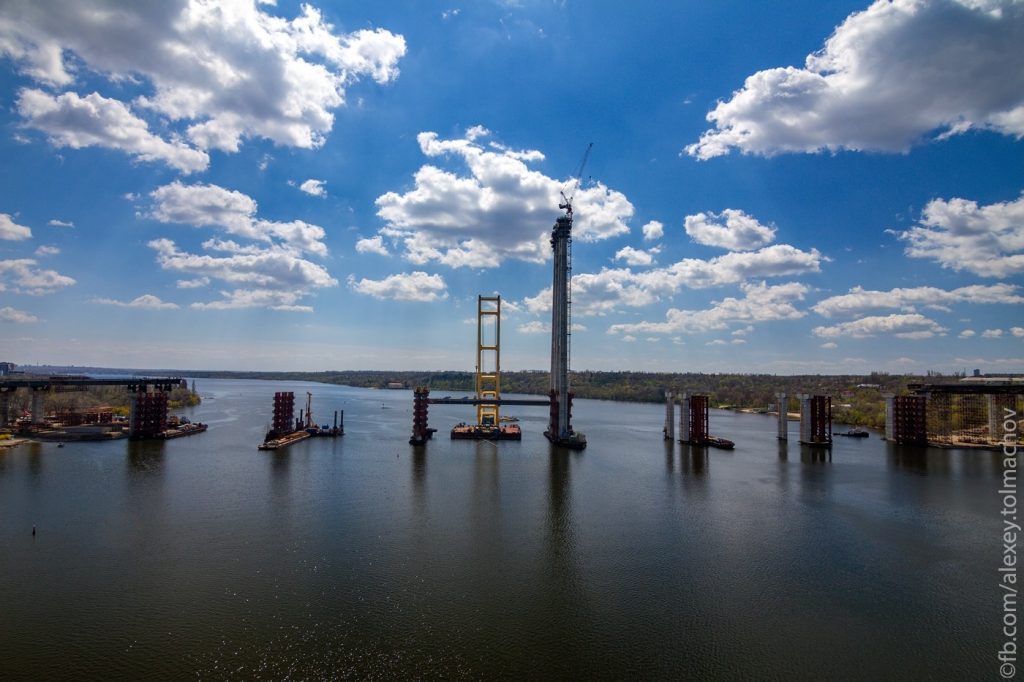 Глава Укравтодора рассказал, как поломка «Захария» скажется на строительстве мостов в Запорожье