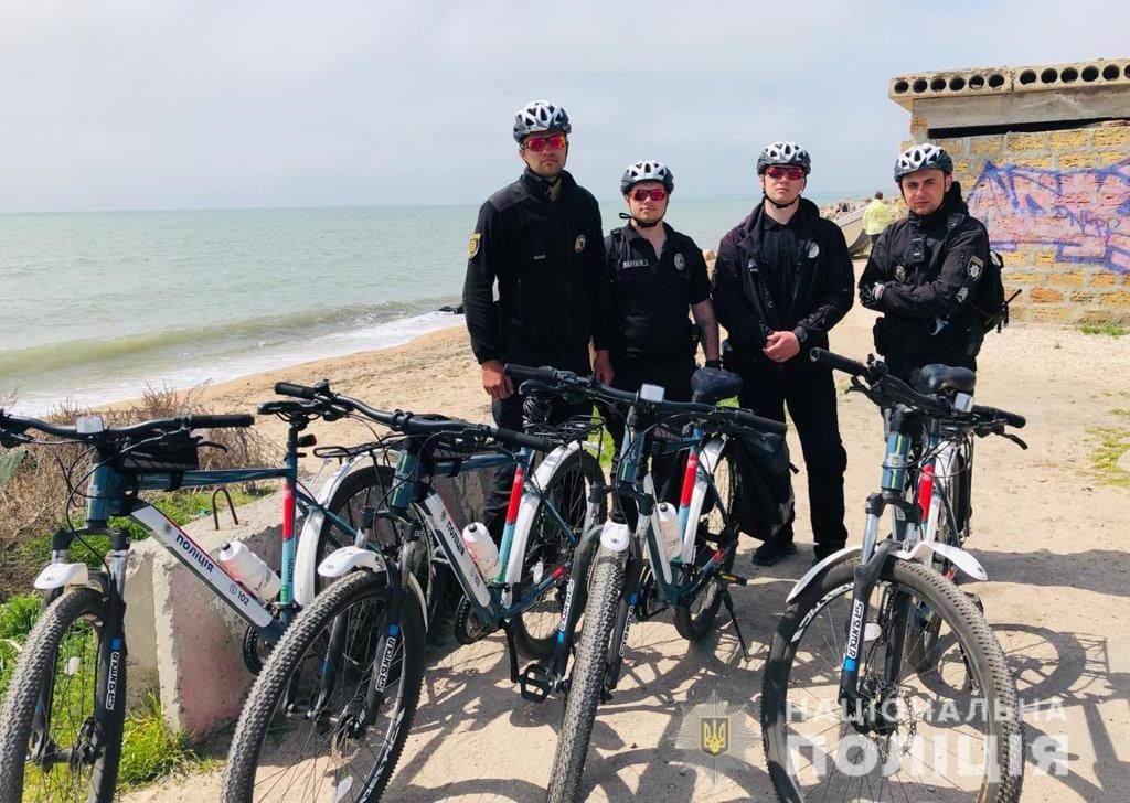 На еще одном запорожском курорте появился велопатруль: какие имеет полномочия (ФОТО)
