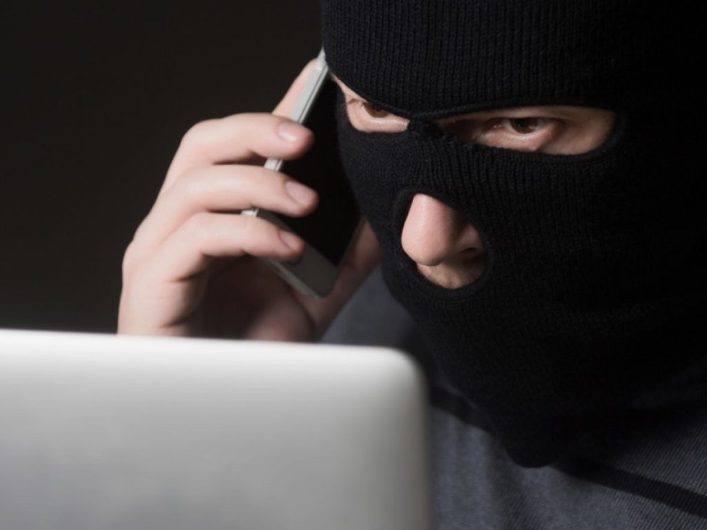 Запоріжці віддали 40 мільйонів шахраям: де шукають жертв