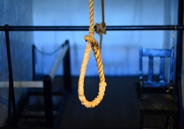 В Запорожской области жители обнаружили соседа в петле