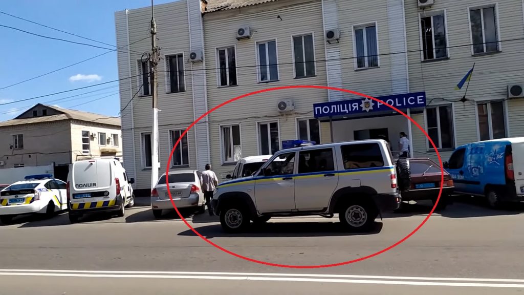 В Запорожской области засняли копа-автохама и взяли мини-интервью (ВИДЕО)