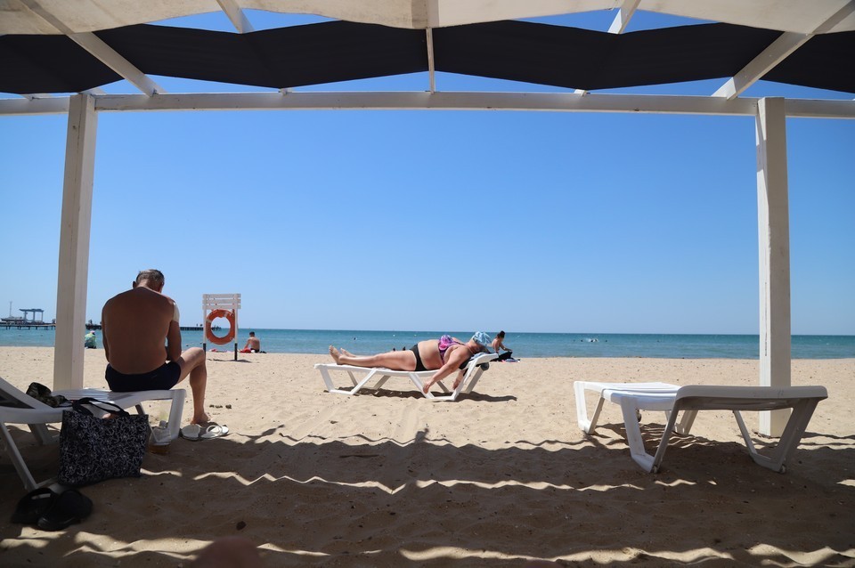 Даже есть медузы, но море холодное: что происходит на украинских курортах