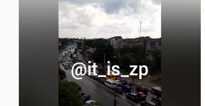 Запорожье затопило: в сети показали последствия (ВИДЕО)