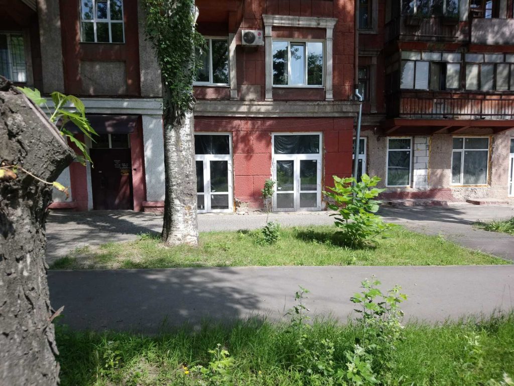 «Здание, которое выстояло войну, может не пережить самозахват»: в Запорожье жители дома бьют тревогу