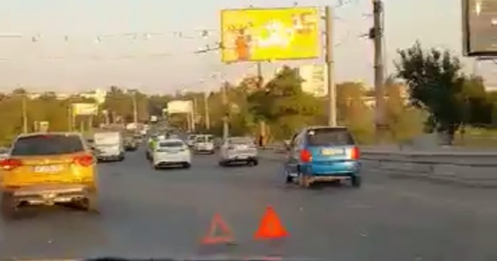 На дамбе по пр. Соборному в ДТП попали 9 авто (ВИДЕО)