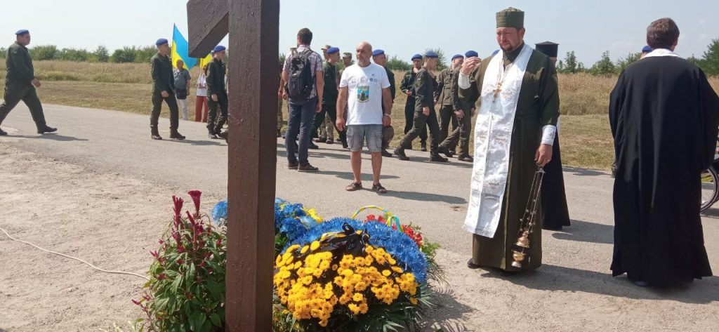 Запорожцы почтили память погибших воинов АТО (ФОТО)