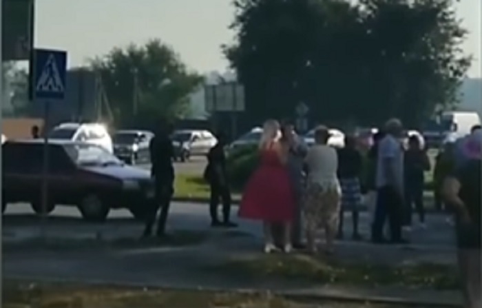 Под Запорожьем протестующие перекрыли трассу из-за отключения газа (ВИДЕО)