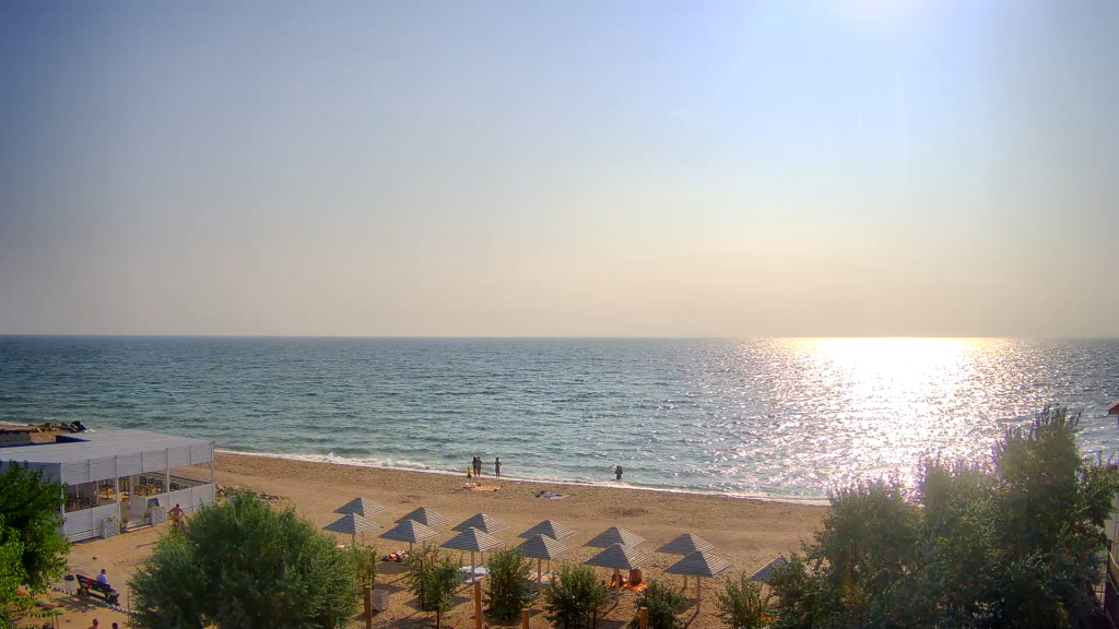 Волн почти нет: в Кирилловке и Бердянске успокоилось море (ФОТО)