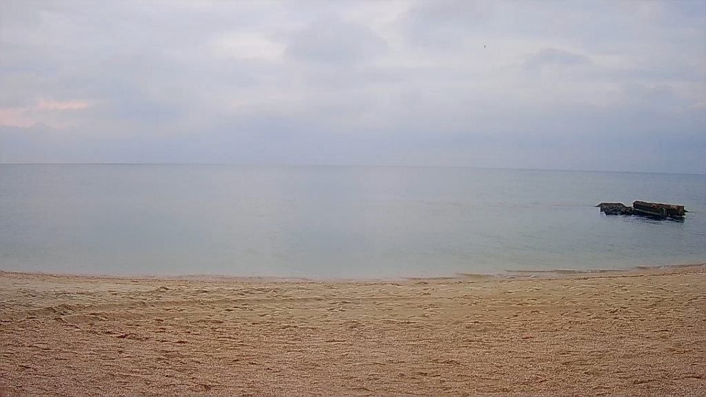 Кирилловка после дождя: медуз меньше, штиль и теплое море (ФОТО, ВИДЕО)