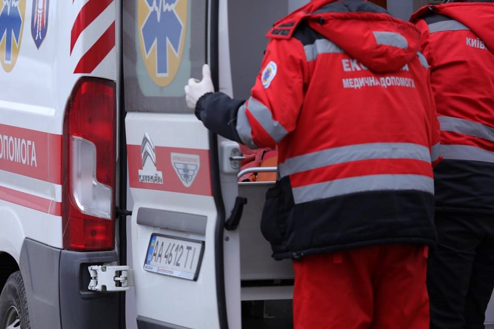 Пьяный водитель протаранил авто с несколькими подростками в Запорожье