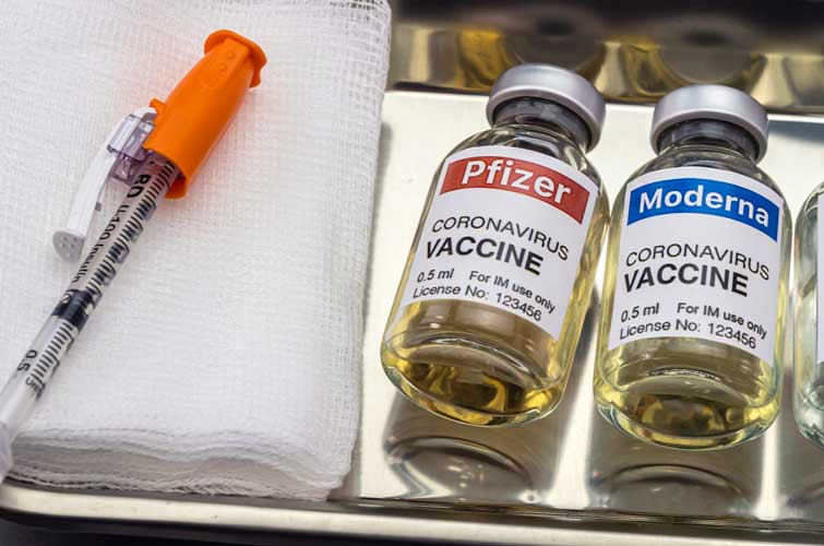 Вакцины Модерна и Пфайзер разрешили комбинировать: как это влияет на организм
