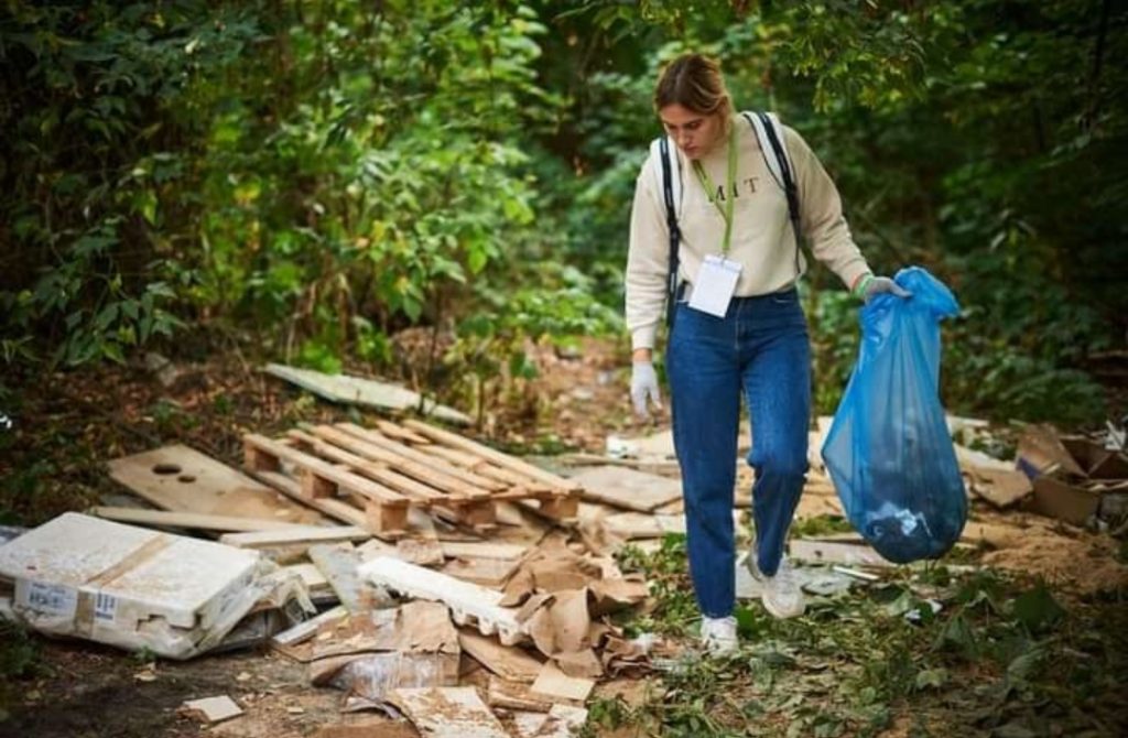 «Побачив? Прибери». Запорожье выйдет на самую большую экологическую акцию года