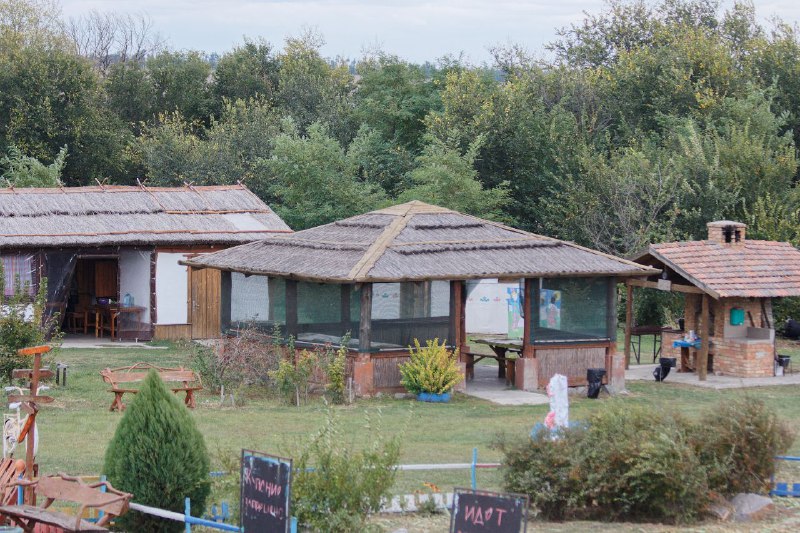 Под Запорожьем развивают сеть веломаршрутов для туристов: можно доехать до комплекса «Этносело» (ФОТОРЕПОРТАЖ)