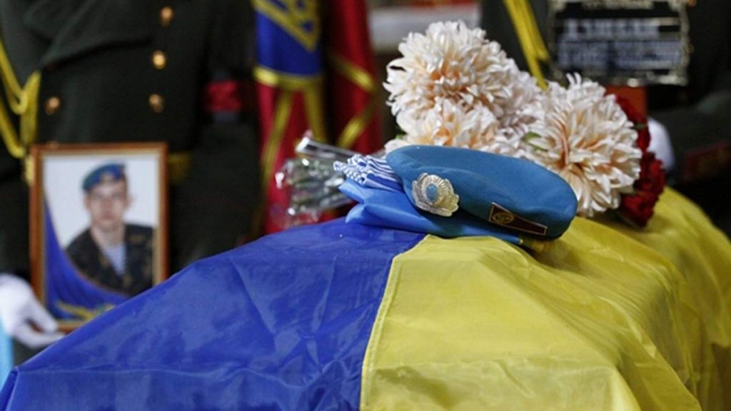 В Запорожской области вандалы изуродовали мемориал памяти погибших героев АТО и Небесной Сотни (ФОТО)