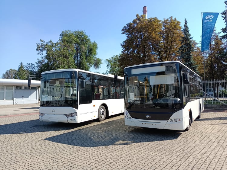 Жители Запорожья поддержали предложение заменить маршрутки на автобусы ЗАЗ