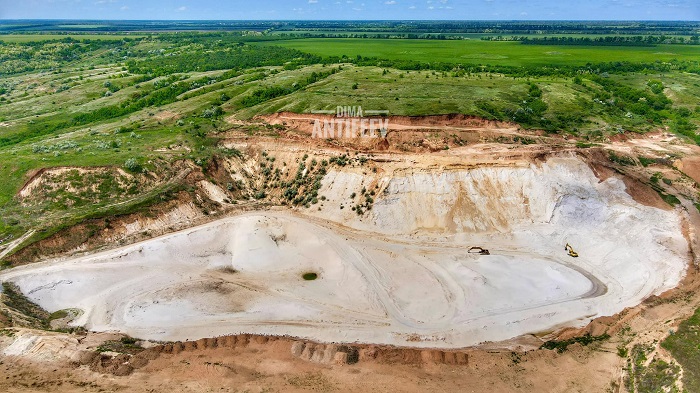Кадры завораживают: блогер запечатлел карьер в Запорожской области (ФОТО, ВИДЕО)