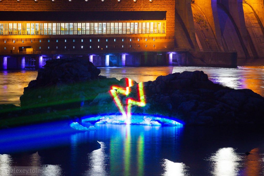 Ни одной из тысяч птиц: лазерное шоу на Хортице может уничтожить уникальные колонии пернатых (ФОТО)