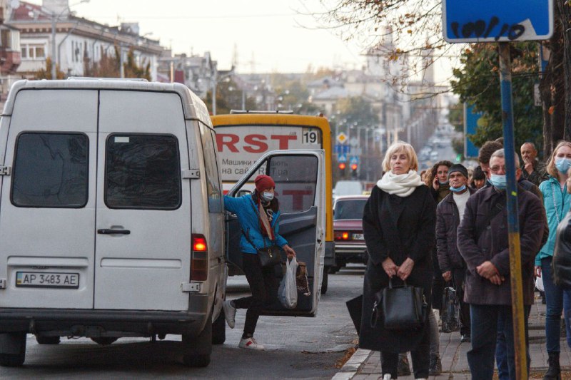 У Запоріжжі припинили роботу два міських автобусних маршрути