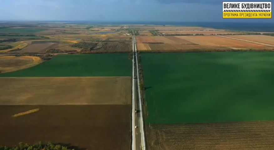 Строительство трассы в Запорожской области показали с высоты (ВИДЕО)