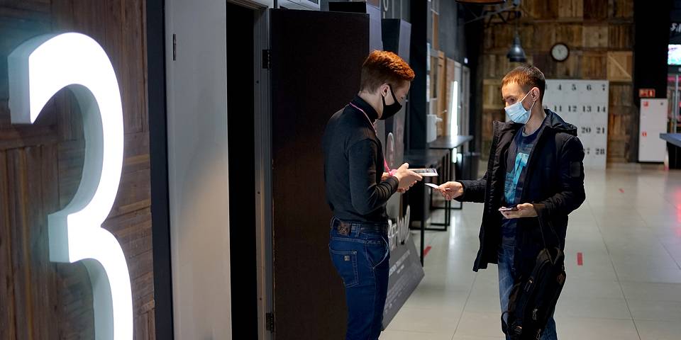 В общественных местах Запорожья нужны будут 2 прививки даже с ослаблением карантина