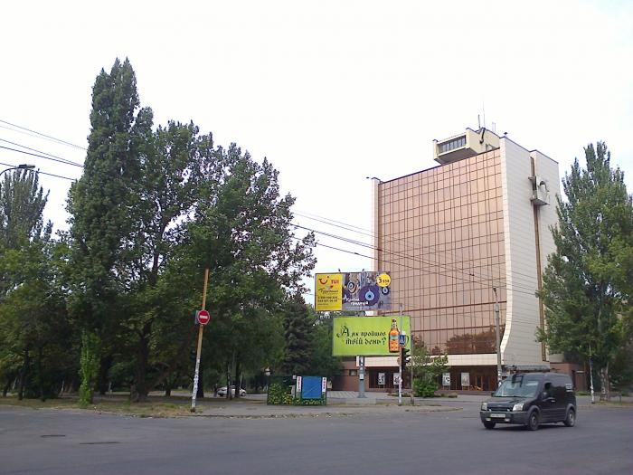 В центре Запорожья за 63 миллиона продают 10-этажное здание (ФОТО)