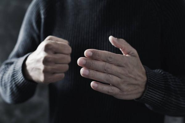 Мужчина проломил голову подростку и не понес наказания в Запорожской области