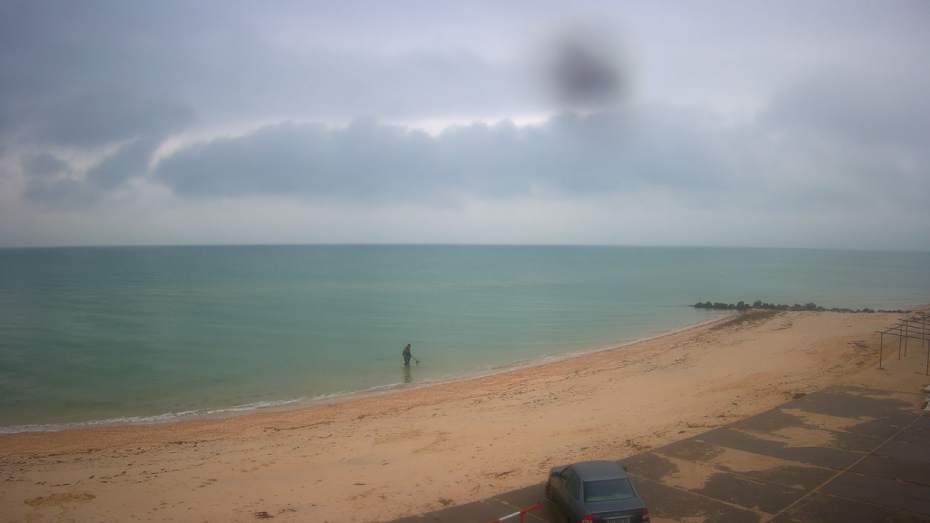 После нескольких дней шторма море в Кирилловке стало бирюзовым (ФОТО, ВИДЕО)