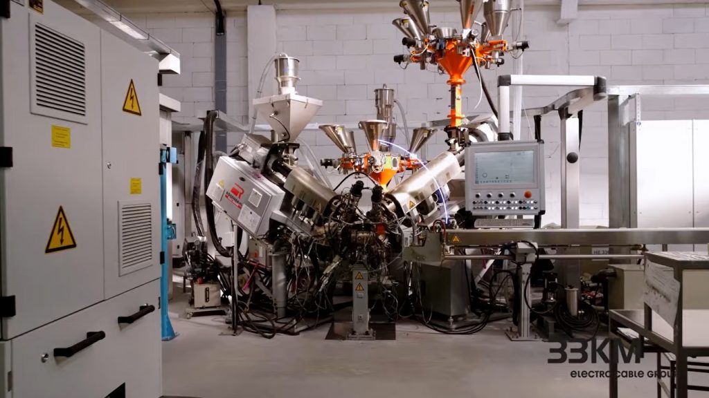 В Запорожье завод открыл новых цех: как он выглядит изнутри (ВИДЕО)