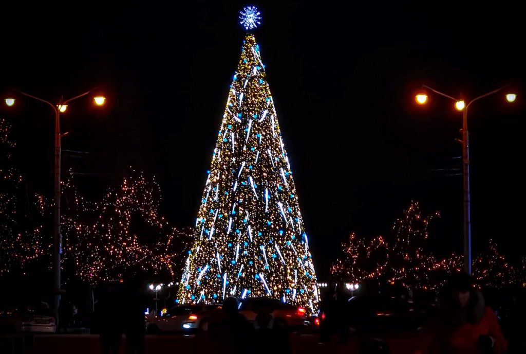 Главная елка Запорожья попала в ТОП-10 елок Украины