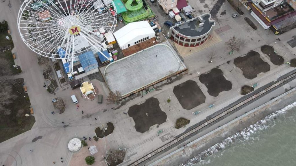 На открытии катка в Бердянске разыграют подарки: цены на посещение (ФОТО)