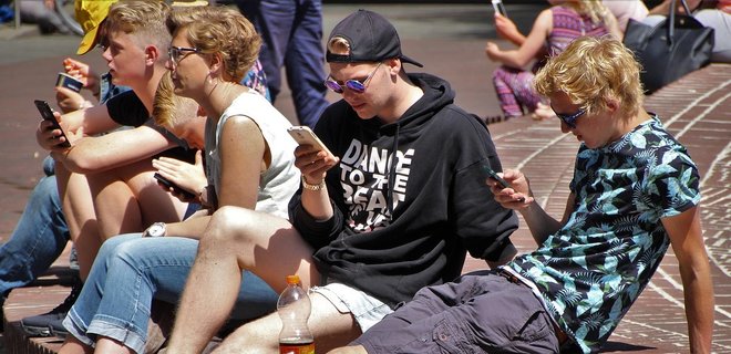 Подросткам планируют разрешить избираться депутатами и мэрами в Украине