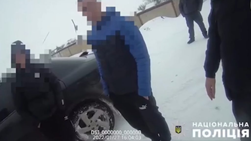 В Запорожской области виновник ДТП посадил вместо себя за руль выпившего подростка (ВИДЕО)