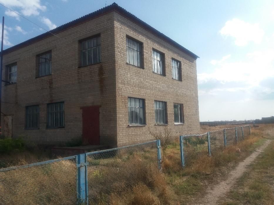 На побережье Азовского моря продают бывшее общежитие под гостиницу (ФОТО)