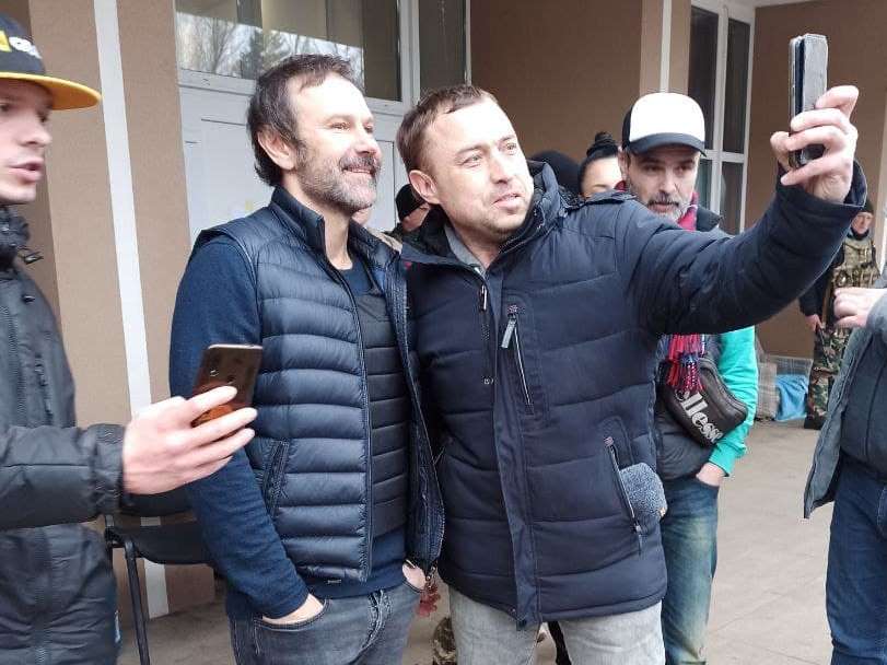 В Запоріжжя, підтримати людей у скрутну годину, приїхав Святослав Вакарчук (ФОТО, ВІДЕО)
