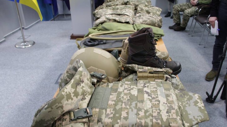 Мошенница в Запорожской области обманывала покупателей снаряжения для ВСУ