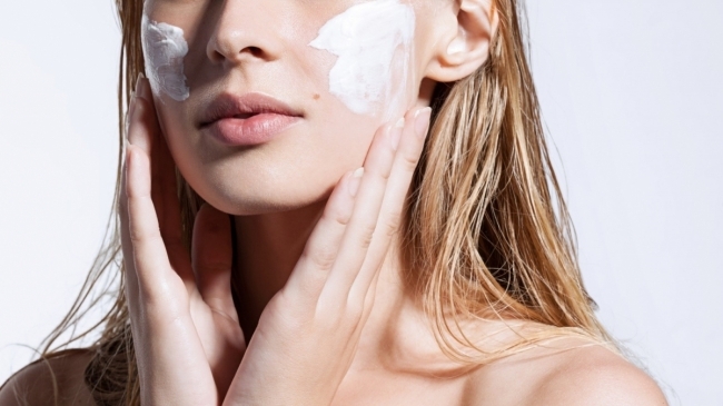 Выбираем крем для лица и солнцезащитное средство: полезные советы