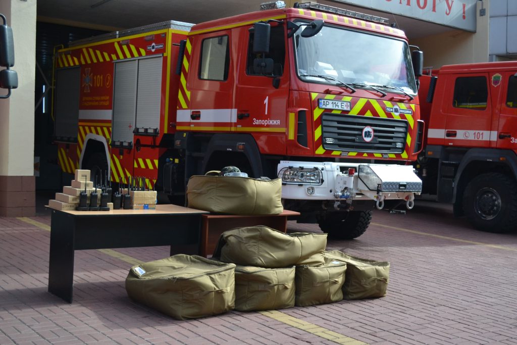 У Запоріжжі працівники ДСНС отримали модульні вибухотехнічні костюми: як вони виглядають (ФОТО)