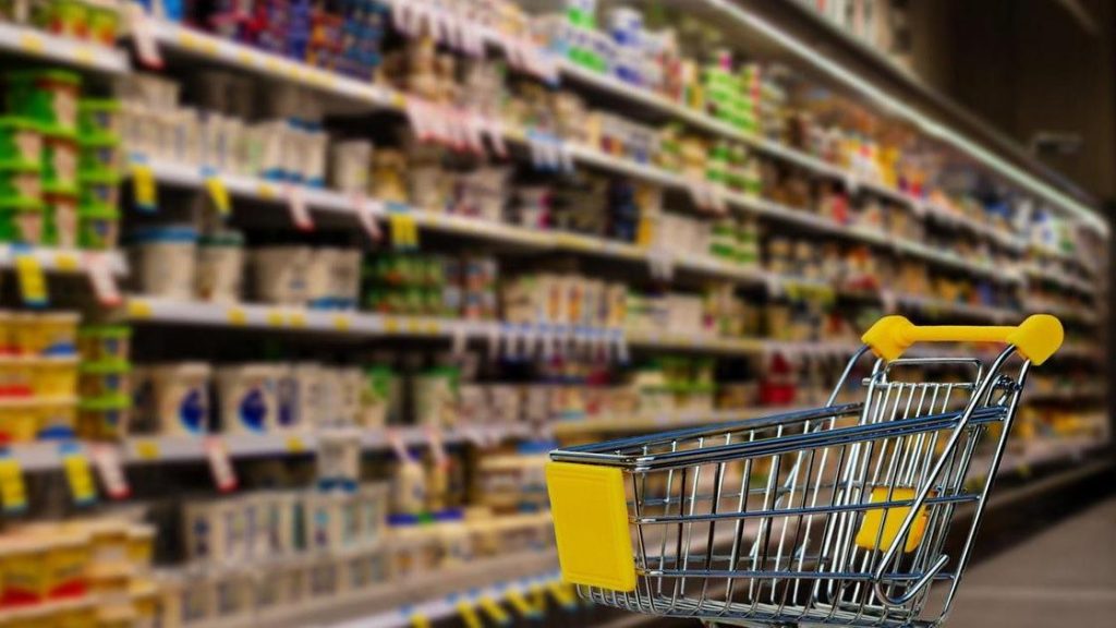 В Україні очікується хвиля подорожчання популярних продуктів