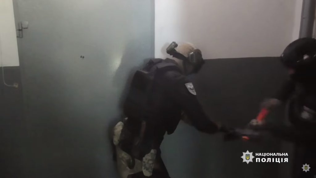 Ламали мережу шахраїв: у 20-ти регіонах України пройшла спецоперація Нацполіції (ВІДЕО)