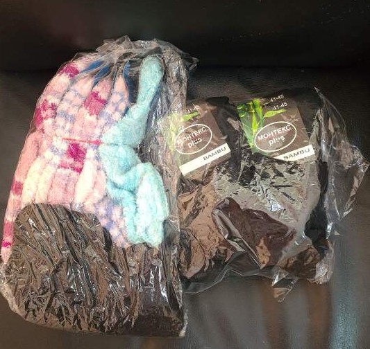 У Запоріжжі з аукціону продають 30 пар заарештованих шкарпеток (ФОТО)