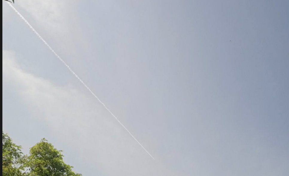 Повідомляють про ворожу авіацію в напрямку Запоріжжя (ФОТО)