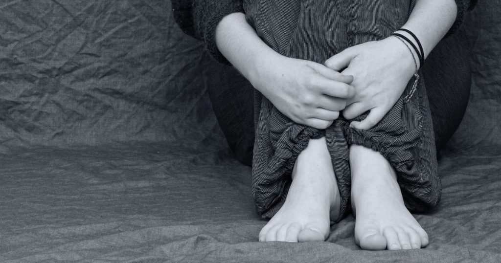 У Запоріжжі чоловіка судитимуть за дії сексуального характеру стосовно 16-річної доньки