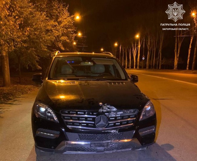У Запоріжжі п’яний водій Mercedes-Benz влаштував ДТП і поїхав з місця подій (ФОТО)