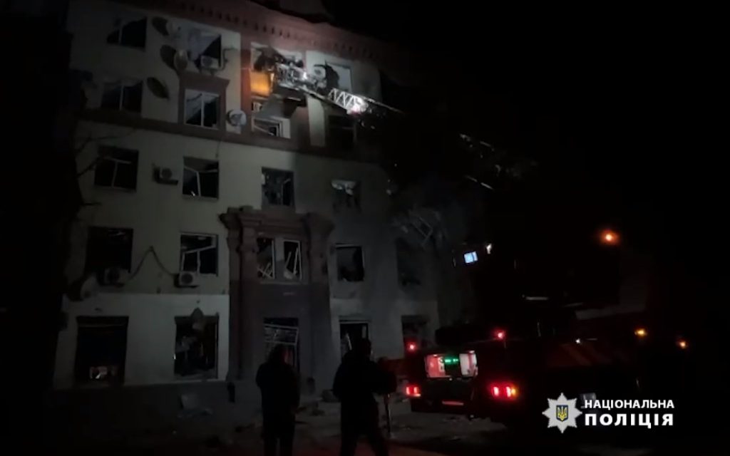 З’явилися перші подробиці ракетного удару РФ по будинку в центрі Запоріжжя (ФОТО, ВІДЕО)