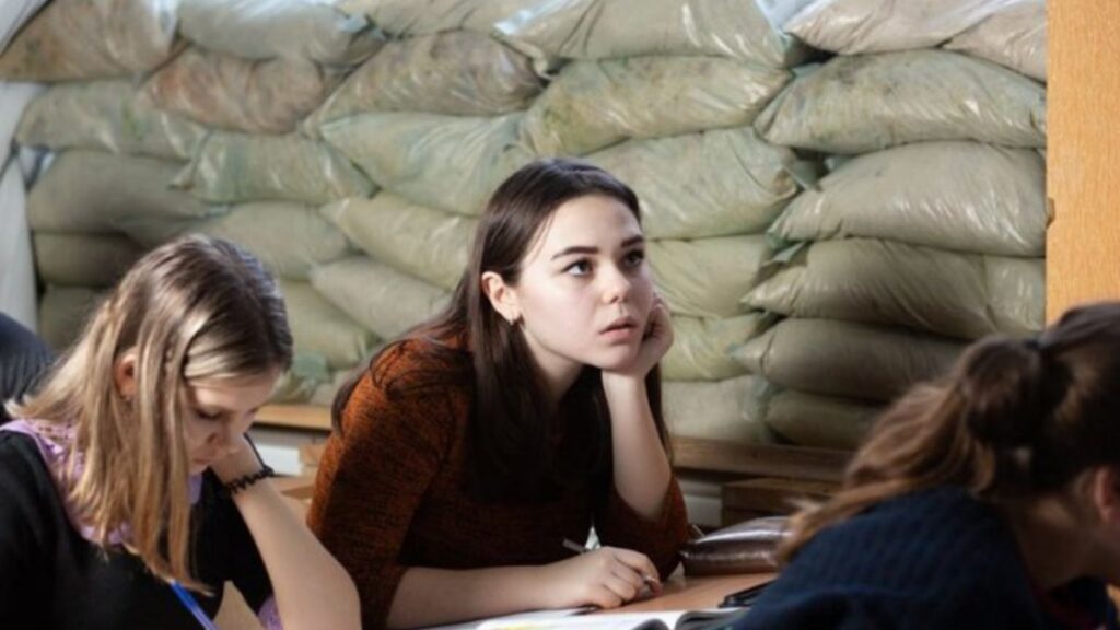 Стало відомо, скільки шкіл Запоріжжя можуть перейти на змішаний формат навчання