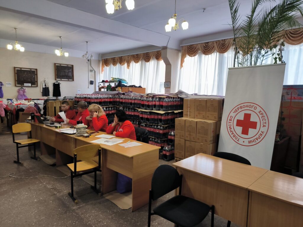 У Запоріжжі можна отримати гуманітарну допомогу в новому Гуманітарно-інформаційному центрі (ФОТО)